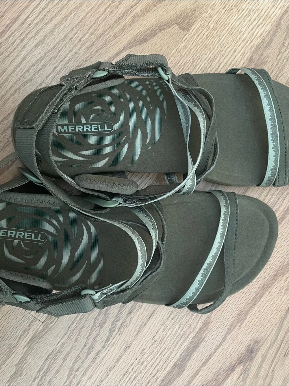 Women's Merrell Terran 3 Hiking sandals with adjustable straps Sz 9